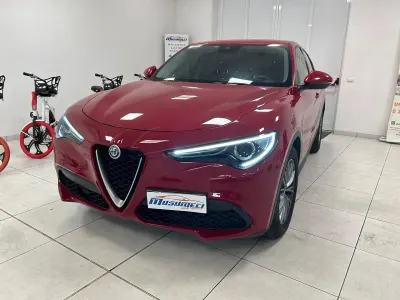 Usado Alfa Romeo Stelvio Business 160 CV (117 kW) 2022 Rojo SUV