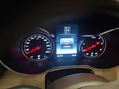 Usata Mercedes GLC220 Business 170 CV (125 kW) 2017 Nero SUV