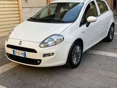Usata Fiat Grande Punto S 75 CV (55 kW) 2012 Utilitaria