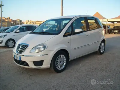 Usata Lancia Musa 77 CV (56 kW) 2012 Bianco Monovolume