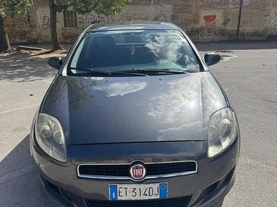 Usata Fiat Bravo 105 CV (77 kW) 2012 Grigio Utilitaria