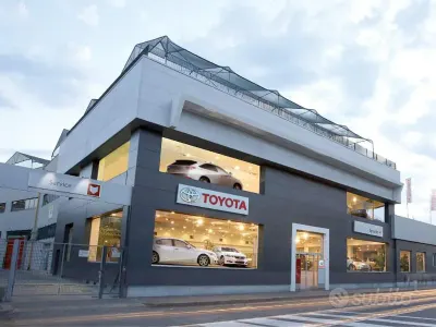 Usata Toyota Yaris Cross Trend 92 CV (67 kW) 2023 Grigio SUV