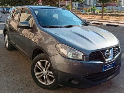 Usata Nissan Qashqai N-TEC 150 CV (110 kW) 2011 Grigio SUV