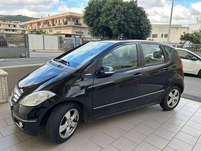 Usata Mercedes A180 109 CV (80 kW) 2010 Nero Monovolume