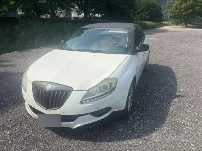 Usata Lancia 2000 165 CV (121 kW) 2011 Bianco Berlina