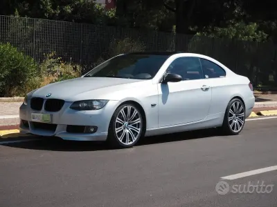 Usata BMW 325 Efficient Dynamics 218 CV (160 kW) 2006 Grigio Coupé