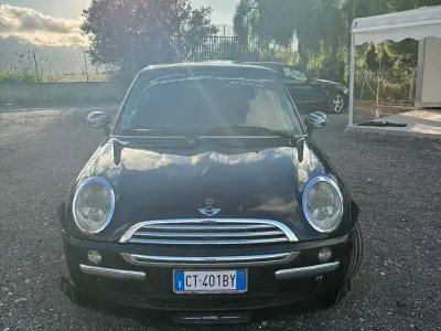 Usata Mini One D 75 CV (55 kW) 2004 Nero Utilitaria