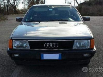 Usata Audi 100 101 CV (74 kW) 1989 Grigio Berlina