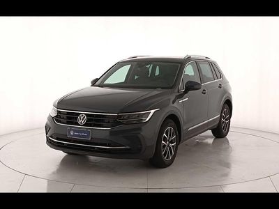 Usata VW Tiguan Life 150 CV (110 kW) 2022 Grigio SUV