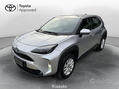 Usata Toyota Yaris Cross Active 116 CV (85 kW) 2022 Grigio SUV