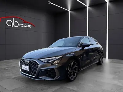 Usata Audi A3 S-Line 116 CV (85 kW) 2022 Grigio Berlina
