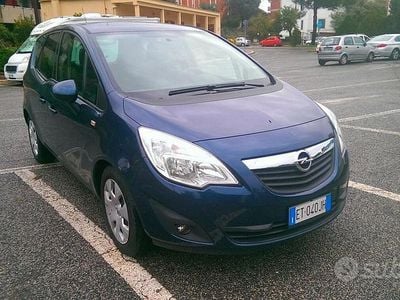 Usata Opel Meriva 110 CV (80 kW) 2013 Blu Monovolume