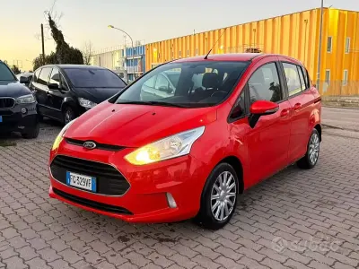 Usata Ford B-MAX Titanium 87 CV (63 kW) 2017 Rosso Monovolume