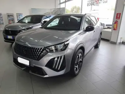 Nuova Peugeot 2008 Allure 131 CV (96 kW) 2025 Grigio SUV