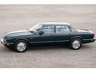 Usata Jaguar XJ6 Executive 211 CV (155 kW) 1997 Verde Berlina