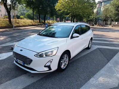 Usata Ford Focus Active 120 CV (88 kW) 2019 Bianco Station wagon