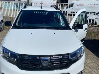 Begagnad Dacia Sandero Anniversary 101 HK (74 kW) 2020 Vit Sedan