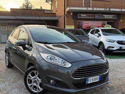 Marrone Usata 2016 Ford Fiesta Berlina | 6900 € (Buon prezzo)