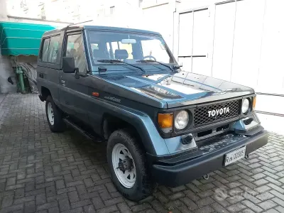 Usata Toyota Land Cruiser 86 CV (63 kW) 1988 Grigio SUV