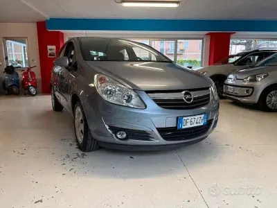 Używany Opel Corsa 80 KM (58 kW) 2007 Szary Hatchback