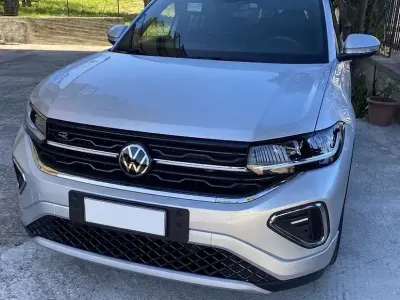 Usata VW T-Cross R-line Plus 116 CV (85 kW) 2025 Argento SUV