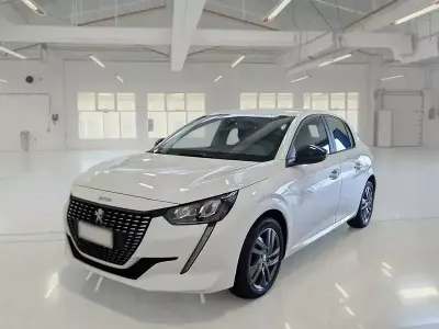Gebraucht Peugeot 208 Active 102 PS (75 kW) 2022 Weiß Kleinwagen