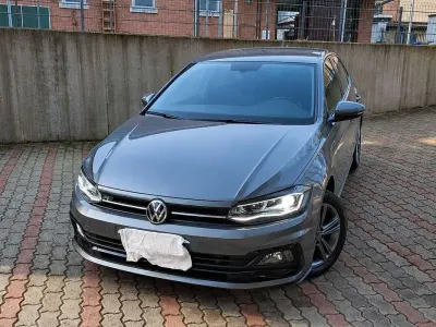 Usata VW Polo R-line 95 CV (69 kW) 2021 Grigio Utilitaria