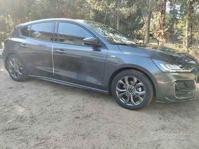 Usata Ford Focus ST-Line 120 CV (88 kW) 2022 Marrone Berlina