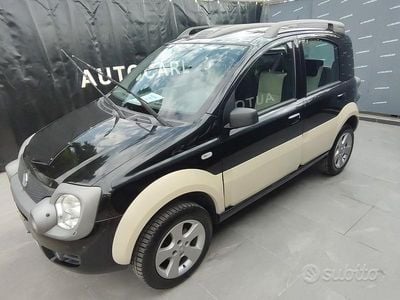 Usata Fiat Panda 4x4 Cross 70 CV (51 kW) 2008 Nero Utilitaria
