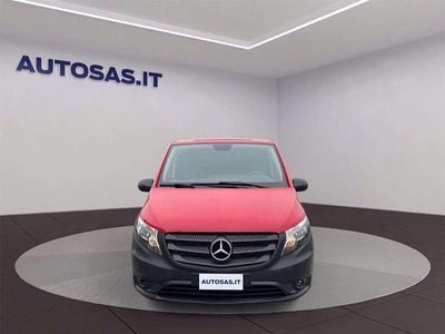 Usata Mercedes Vito 102 CV (75 kW) 2021 Rosso Furgone