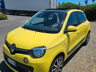 Usata Renault Twingo SE 69 CV (50 kW) 2016 Giallo Utilitaria