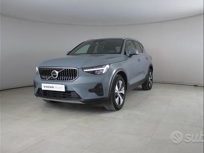 Grigio Usata 2023 Volvo XC40 Core SUV | 26.400 €