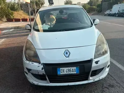 Usata Renault Scénic III 130 CV (95 kW) 2009 Bianco Monovolume