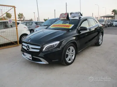 Usata Mercedes GLA200 136 CV (100 kW) 2017 Nero SUV