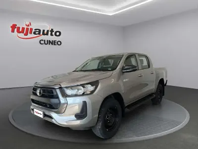 Nuova Toyota HiLux Comfort 204 CV (150 kW) 2026 Deep silver met Pick-up