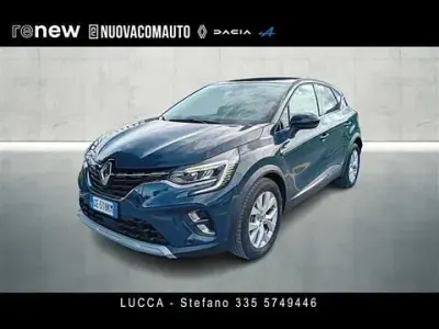 Second-hand Renault Captur Intens 160 CP (117 kW) 2021 Albastru SUV