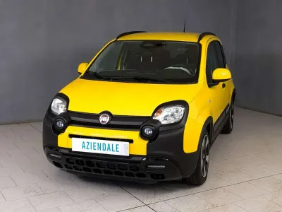 Usata Fiat Panda Cross Cross 69 CV (50 kW) 2024 Giallo Utilitaria
