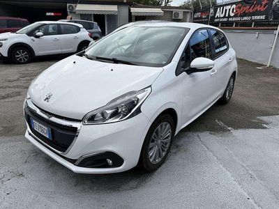 Usata Peugeot 208 Allure 82 CV (60 kW) 2016 Utilitaria