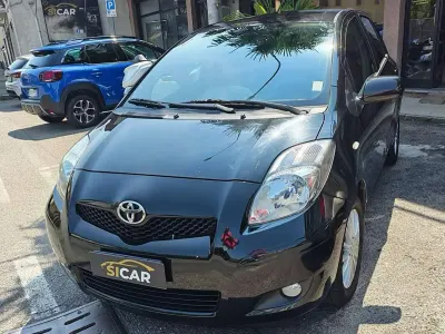 Usata Toyota Yaris Sol 101 CV (74 kW) 2009 Blu/azzurro Utilitaria