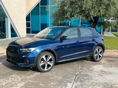 Nuova Audi A1 116 CV (85 kW) 2026 Blu SUV