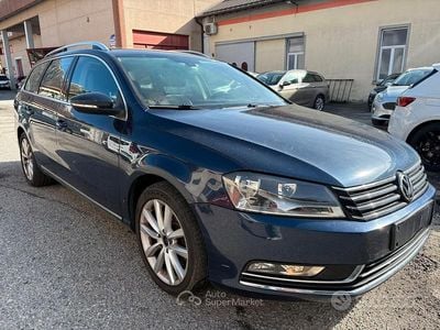 Usata VW Passat Highline 140 CV (102 kW) 2013 Blu Station wagon