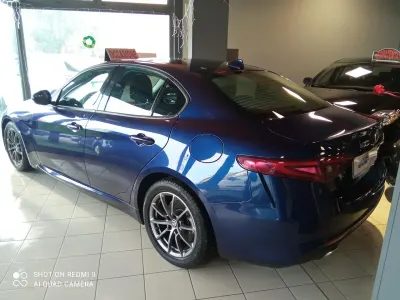 Usata Alfa Romeo Giulia 150 CV (110 kW) 2017 Blu Berlina