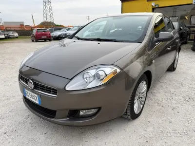 Usata Fiat Bravo Active 90 CV (66 kW) 2011 Marrone Utilitaria