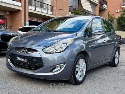 Usata Hyundai ix20 Comfort 90 CV (66 kW) 2012 Gray Utilitaria
