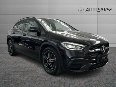 Usata Mercedes GLA200 Premium 150 CV (110 kW) 2022 Nero / metallizzato SUV