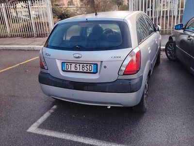 Usata Kia Rio 110 CV (80 kW) 2008 Berlina
