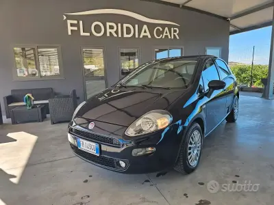 Begagnad Fiat Punto 95 HK (69 kW) 2018 Blå Halvkombi