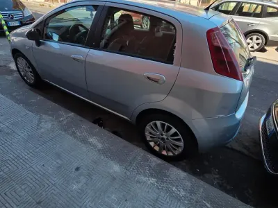 Usata Fiat Grande Punto Active 75 CV (55 kW) 2007 Grigio Utilitaria