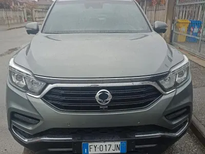 Usata SsangYong Rexton 181 CV (133 kW) 2018 Grigio SUV