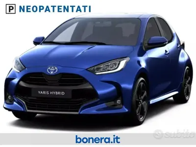 Nuova Toyota Yaris Hybrid Lounge 2026 Bluazzurro Berlina
